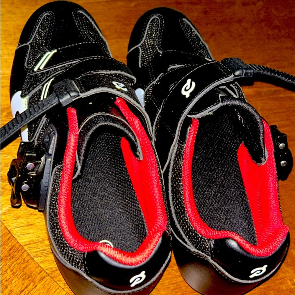 New Peleton shoes size 39